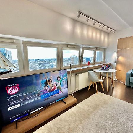 Top Metro X2 Fast Wifi 400 Mbs 70'Tv Netflix Hbo Max Appletv+ Disney+ Warsaw Luaran gambar