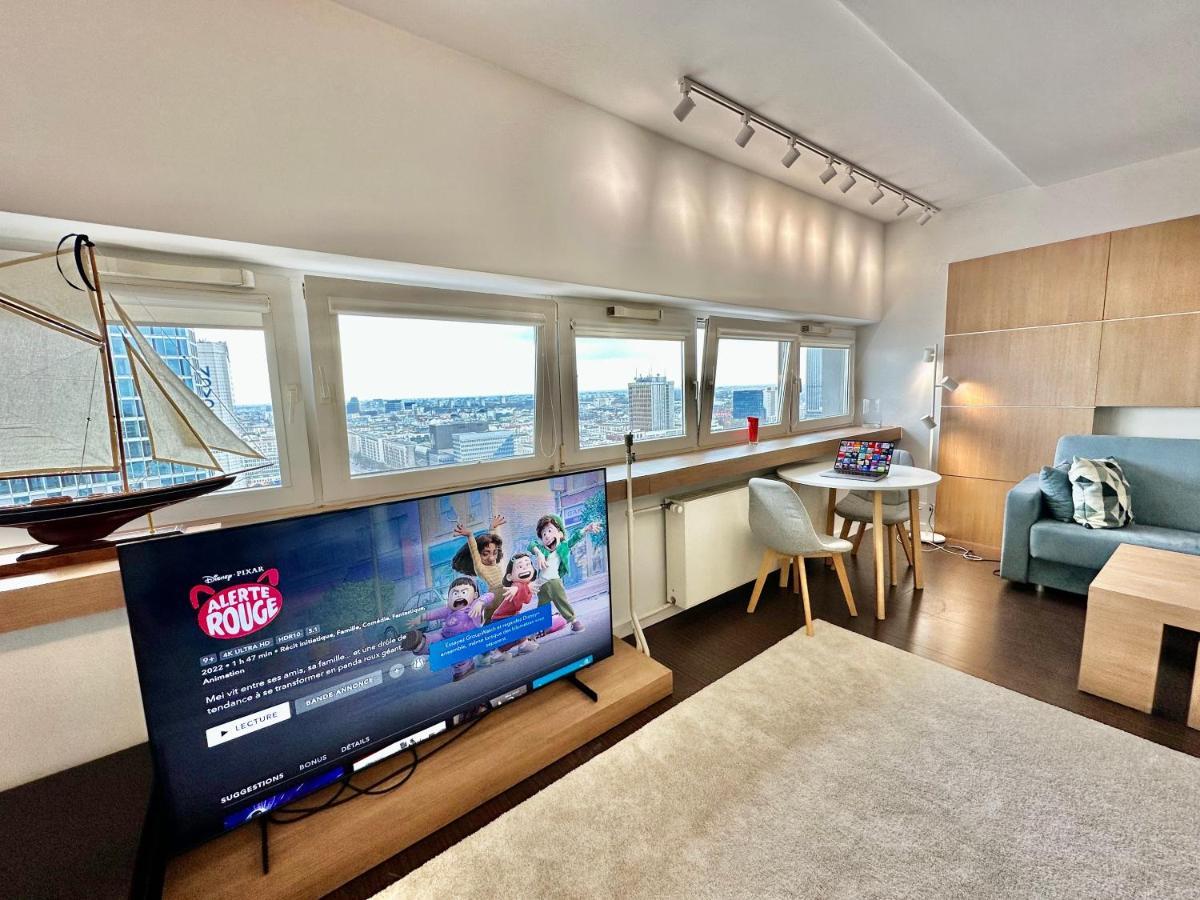 Top Metro X2 Fast Wifi 400 Mbs 70'Tv Netflix Hbo Max Appletv+ Disney+ Warsaw Luaran gambar