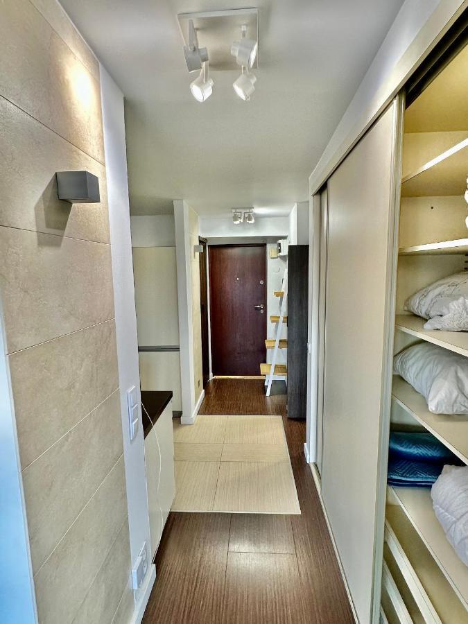 Top Metro X2 Fast Wifi 400 Mbs 70'Tv Netflix Hbo Max Appletv+ Disney+ Warsaw Luaran gambar