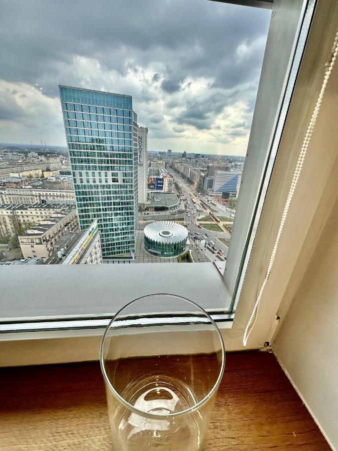 Top Metro X2 Fast Wifi 400 Mbs 70'Tv Netflix Hbo Max Appletv+ Disney+ Warsaw Luaran gambar