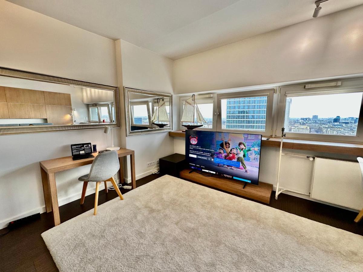 Top Metro X2 Fast Wifi 400 Mbs 70'Tv Netflix Hbo Max Appletv+ Disney+ Warsaw Luaran gambar